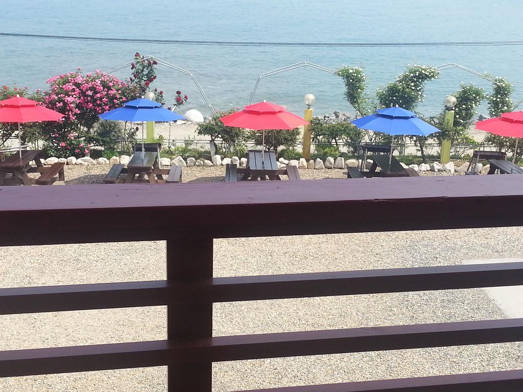 Yongdu Beach Pension Boryeong Exteriör bild