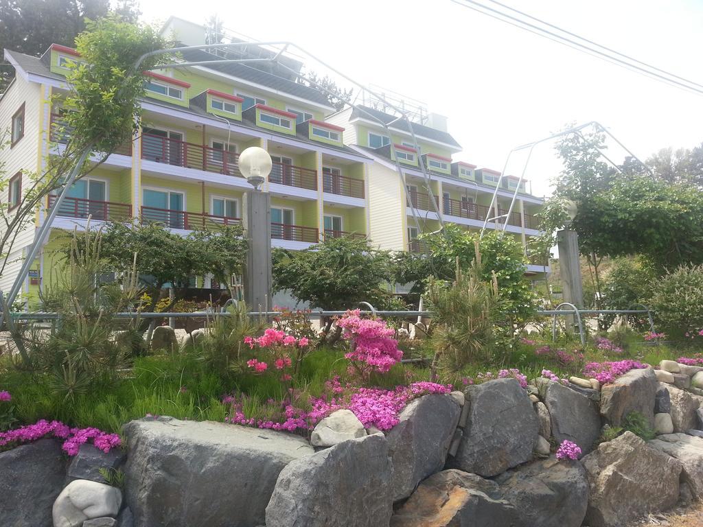 Yongdu Beach Pension Boryeong Exteriör bild