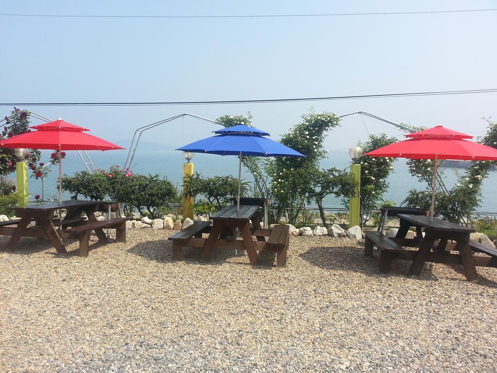 Yongdu Beach Pension Boryeong Exteriör bild